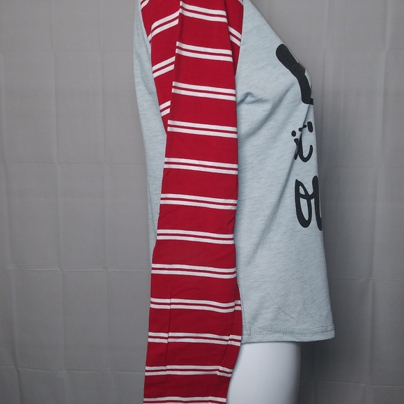 #17-Baby it's cold outside top - Picture 3 of 3